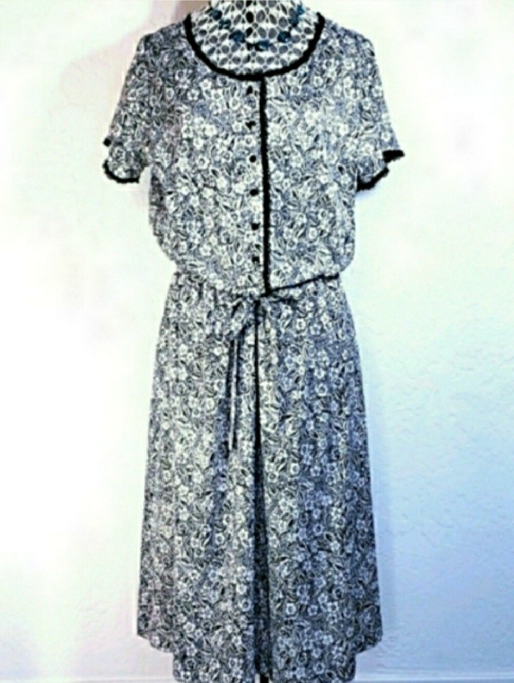 Vintage 80's Floral Midi Short Sleeve Dress
